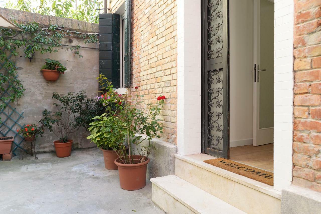 Secret Garden Venice Exterior photo